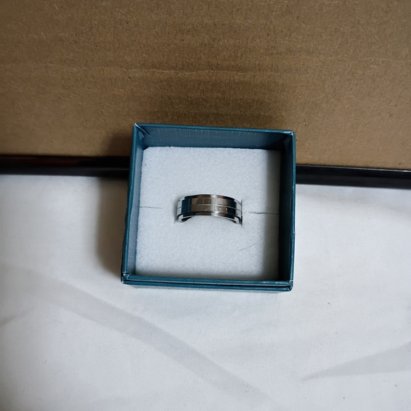BANTER MENS STAINLESS SPINNER RING - Picture 2 of 5